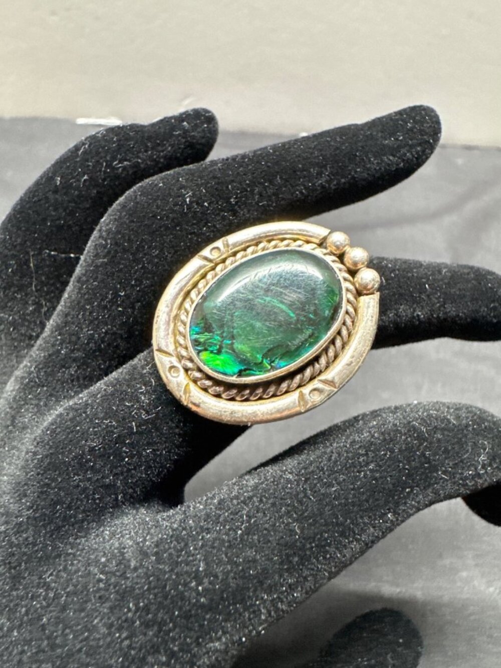 Vintage Sterling Silver Navajo Ring Green Stone Size 5.5 Signed Nakai Unique Ova